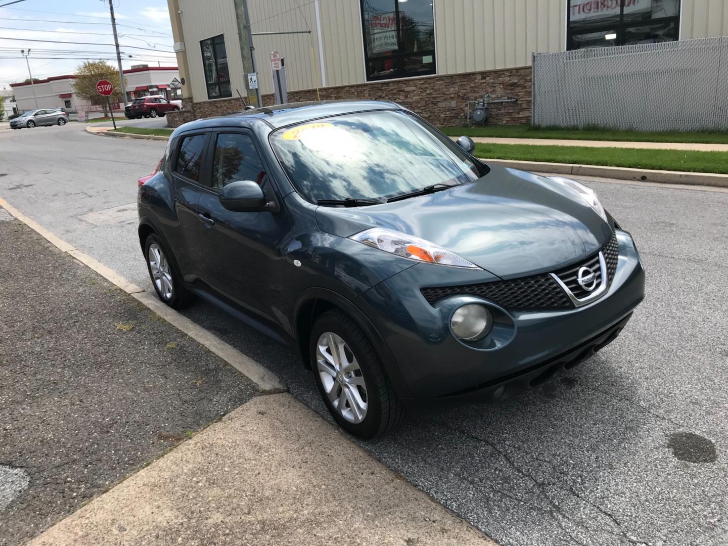 2012 Blue /Black Nissan Juke S (JN8AF5MV6CT) with an 1.6 engine, Automatic transmission, located at 577 Chester Pike, Prospect Park, PA, 19076, (610) 237-1015, 39.886154, -75.302338 - 2012 Nissan Juke SL: AWD, navigation system, backup camera, new PA inspection, heated seats, SUPER CLEAN! This vehicle comes inspected and has been given a bumper to bumper safety check. It is very clean, reliable, and well maintained. We offer a unique pay plan that is known for being the easies - Photo#3